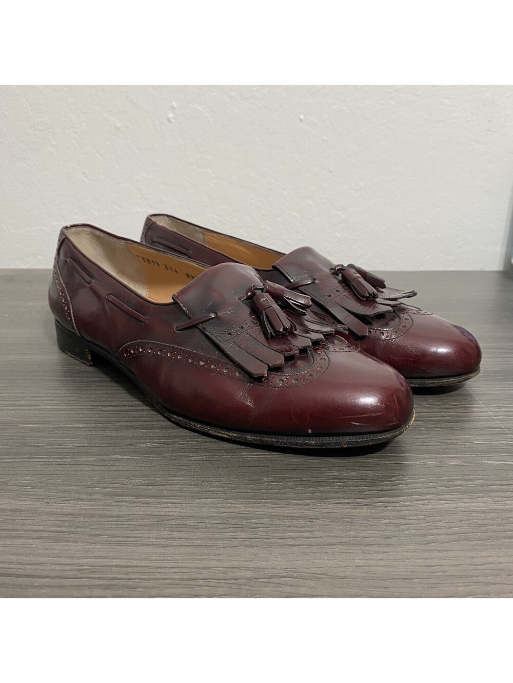 Salvatore Ferragamo Kiltie Wingtip Tassel Loafer Dress Shoe Burgundy 8.5 2E